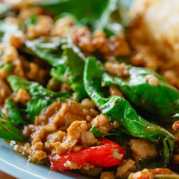 Sauté de poulet au basilic...